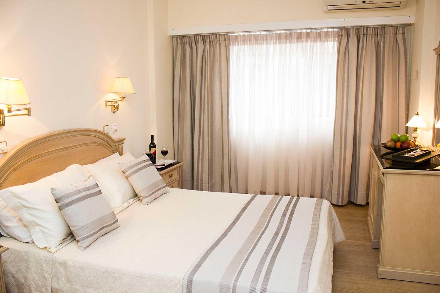 Hellinis Hotel Athens Exterior photo